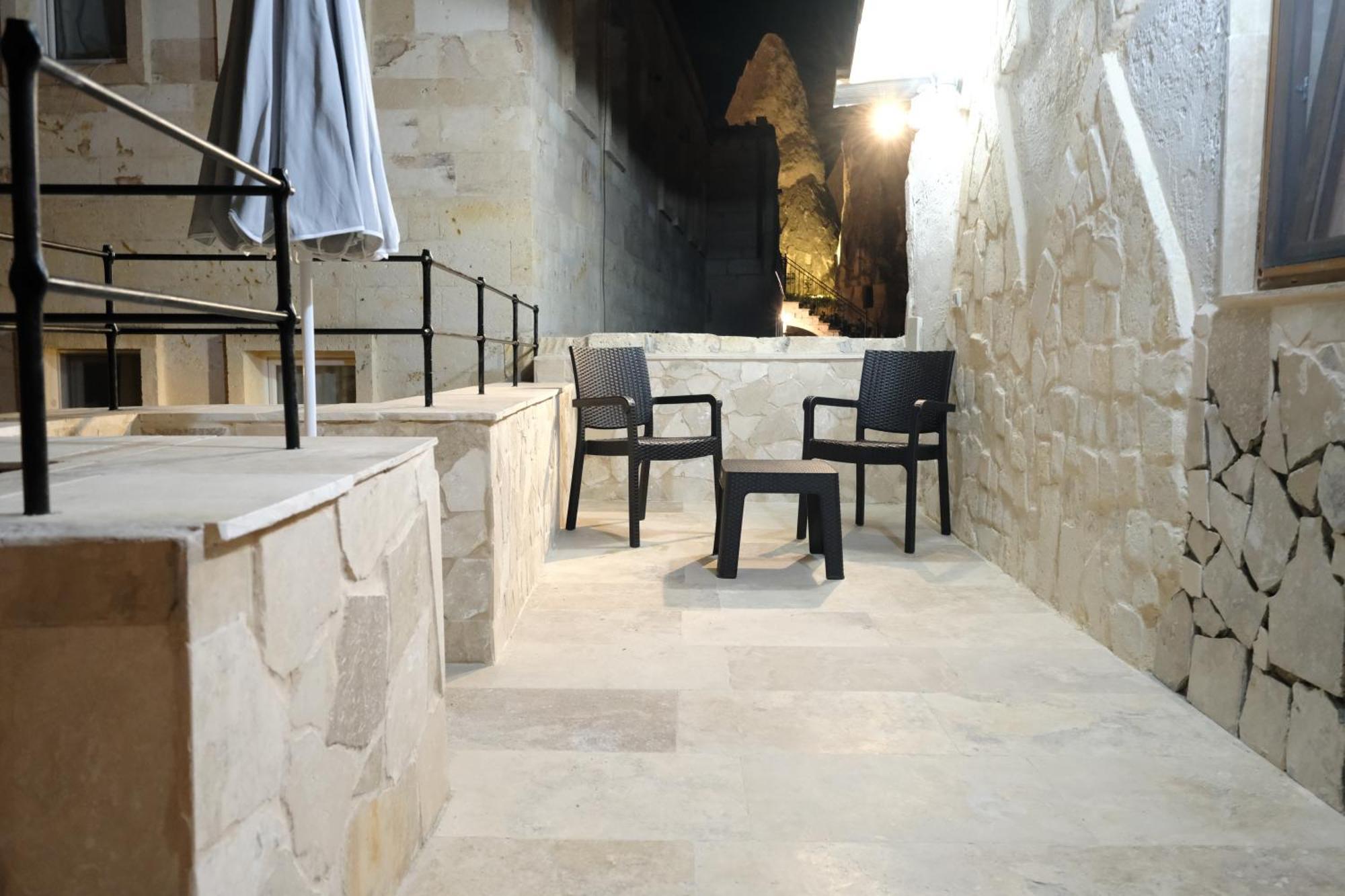Asma Cave House *