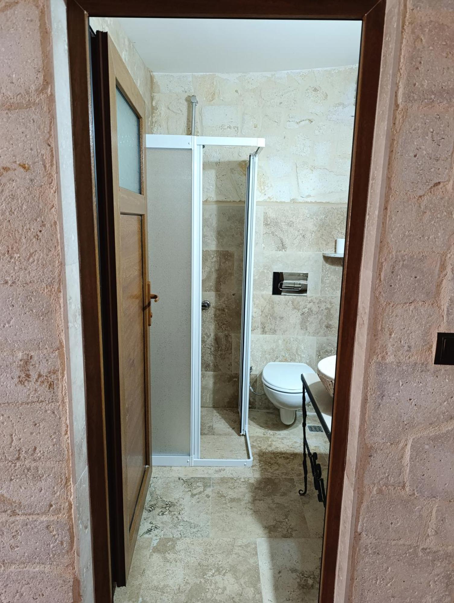 Homestay Asma Cave House